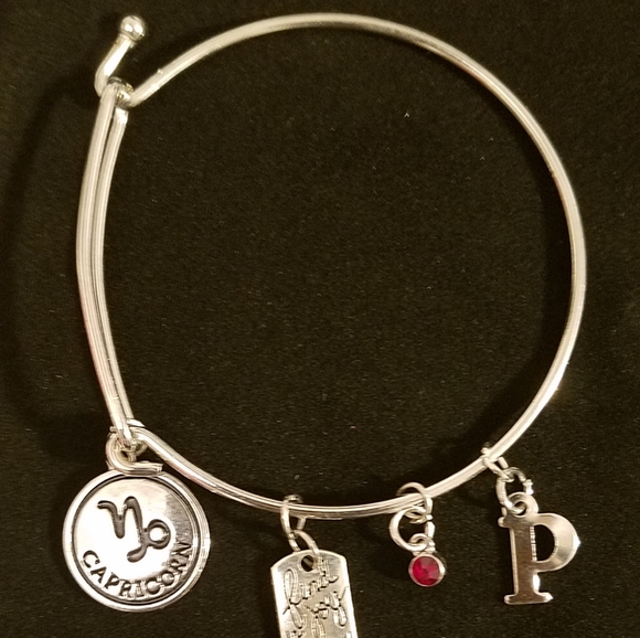 Zodiac bangle bracelet coordinating charms - Picture 1 of 2